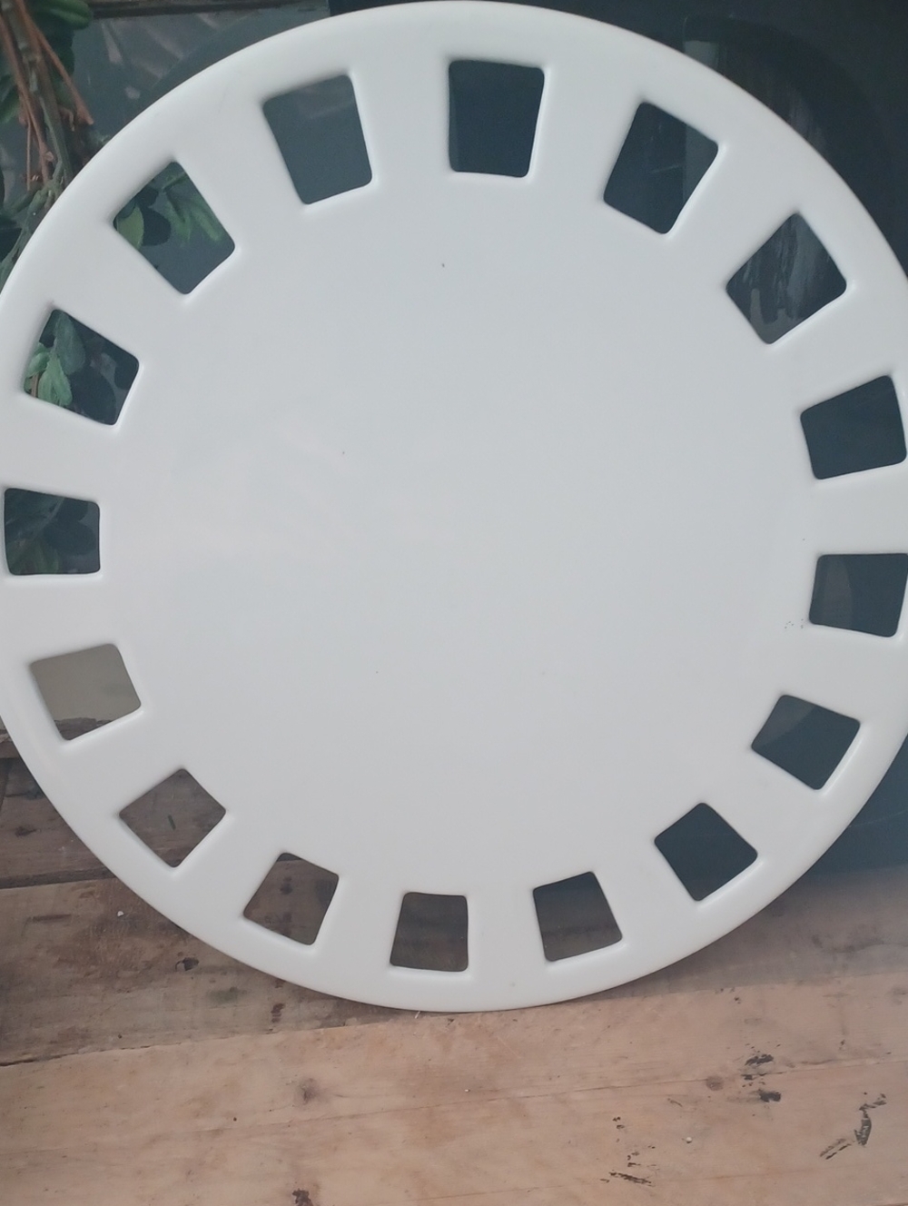 Southern Livung At Home Dress Me Up Plate Round Ribbon Platter 12"  White